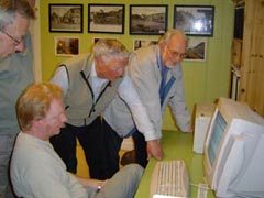 Ivrige
karer
gransker
slekt
p&aring; nett